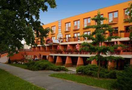 Hotel Minerva Mosonmagyaróvár المظهر الخارجي الصورة