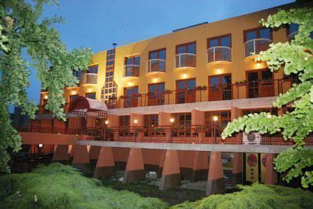 Hotel Minerva Mosonmagyaróvár المظهر الخارجي الصورة