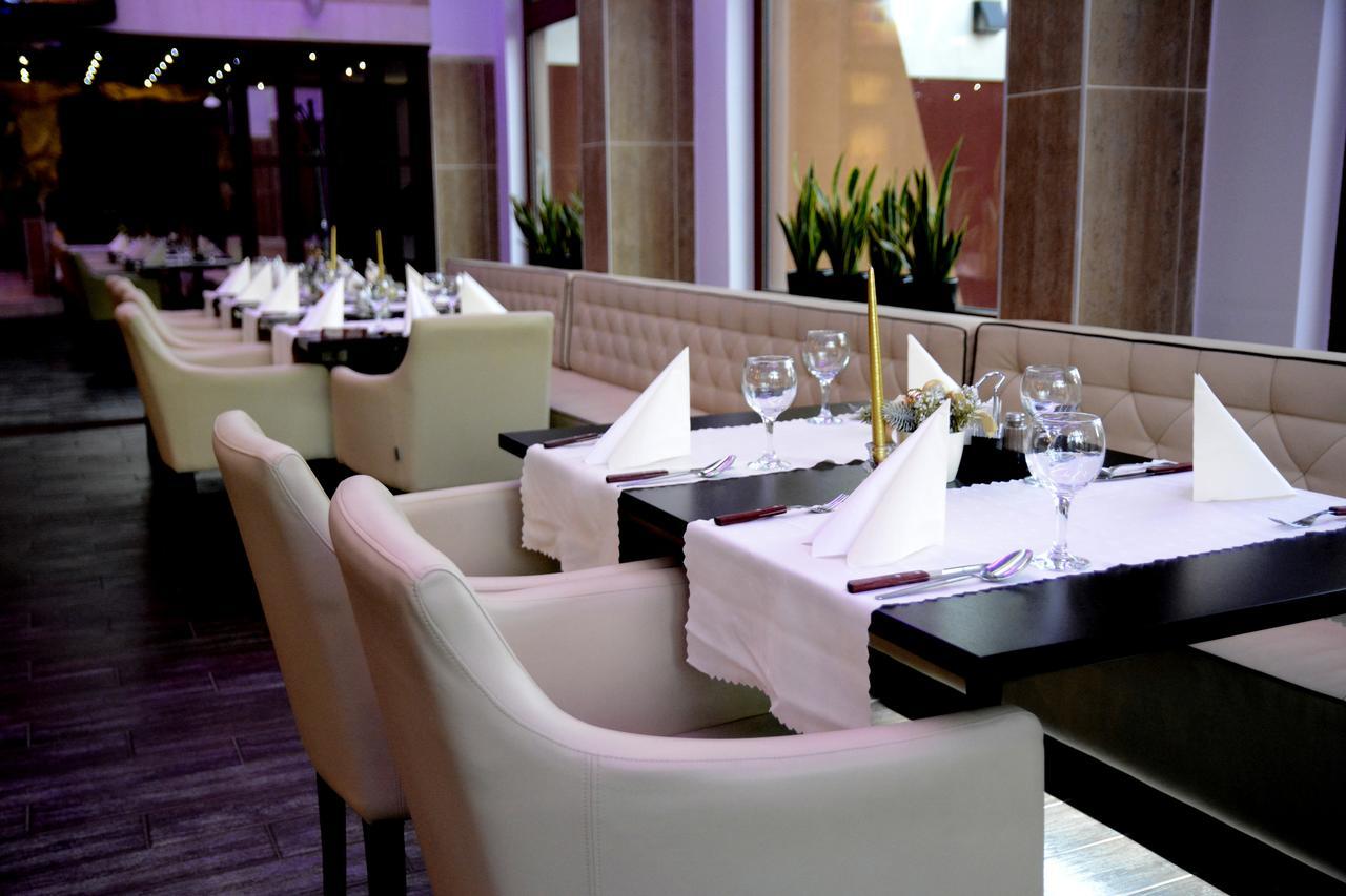Hotel Minerva Mosonmagyaróvár المظهر الخارجي الصورة
