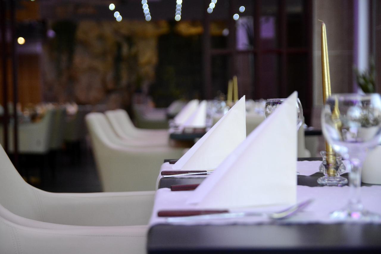 Hotel Minerva Mosonmagyaróvár المظهر الخارجي الصورة